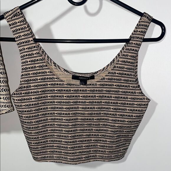 Patterned Black and Cream Women's outfit set - Picture 2 of 7